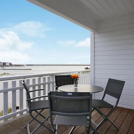 Weisse Strandvilla 61d *