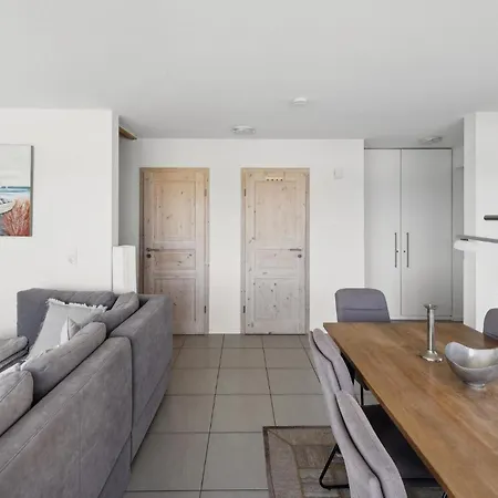 Semesterbostad Weisse Strandvilla 61d *